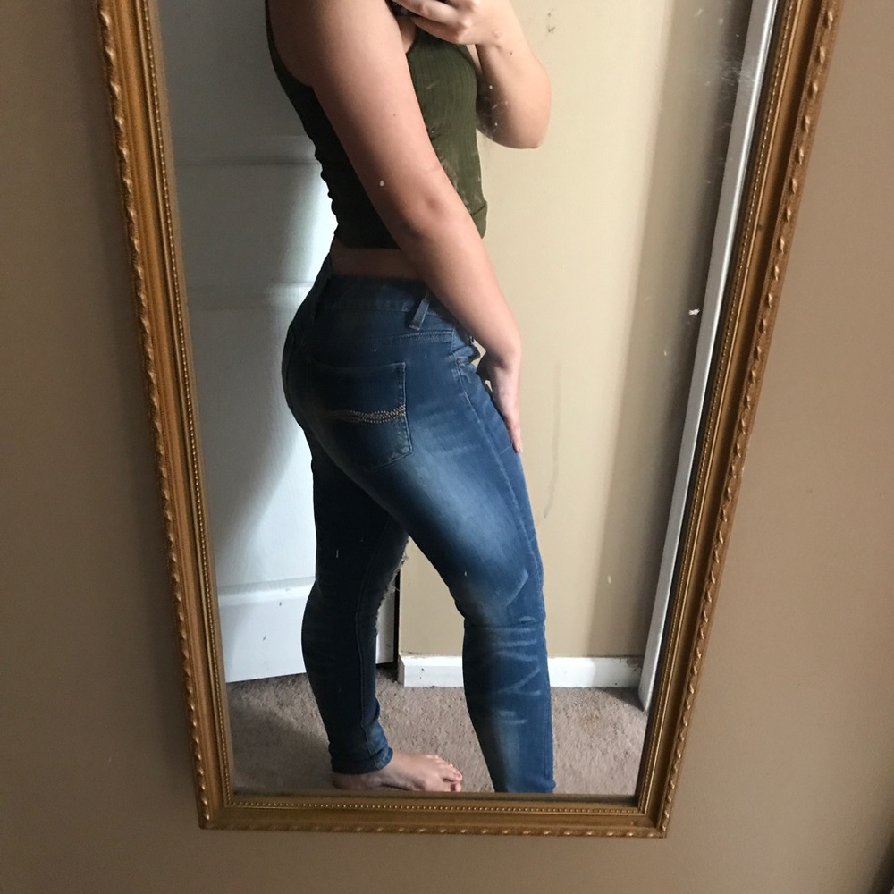 Low Rise Ripped Jeans - Picture 3 of 4