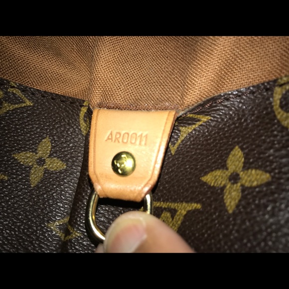 Authentic Louis Vuitton Cabas Alto - Picture 5 of 8