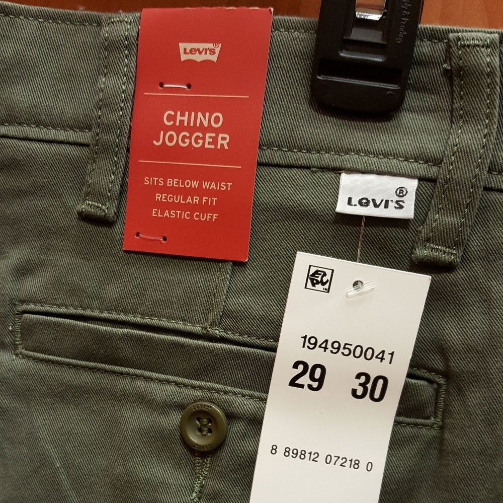Brand new never worn Levi's chino