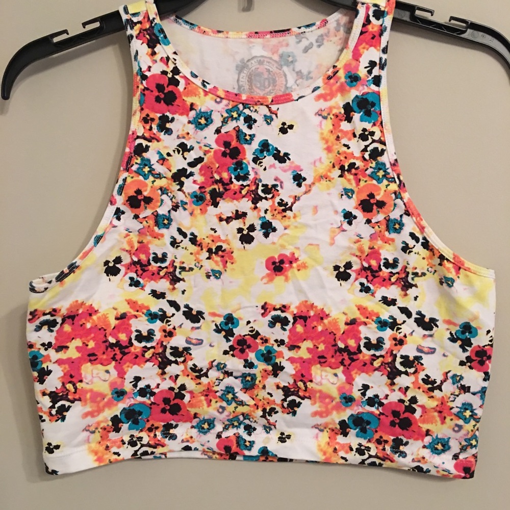 Crop top