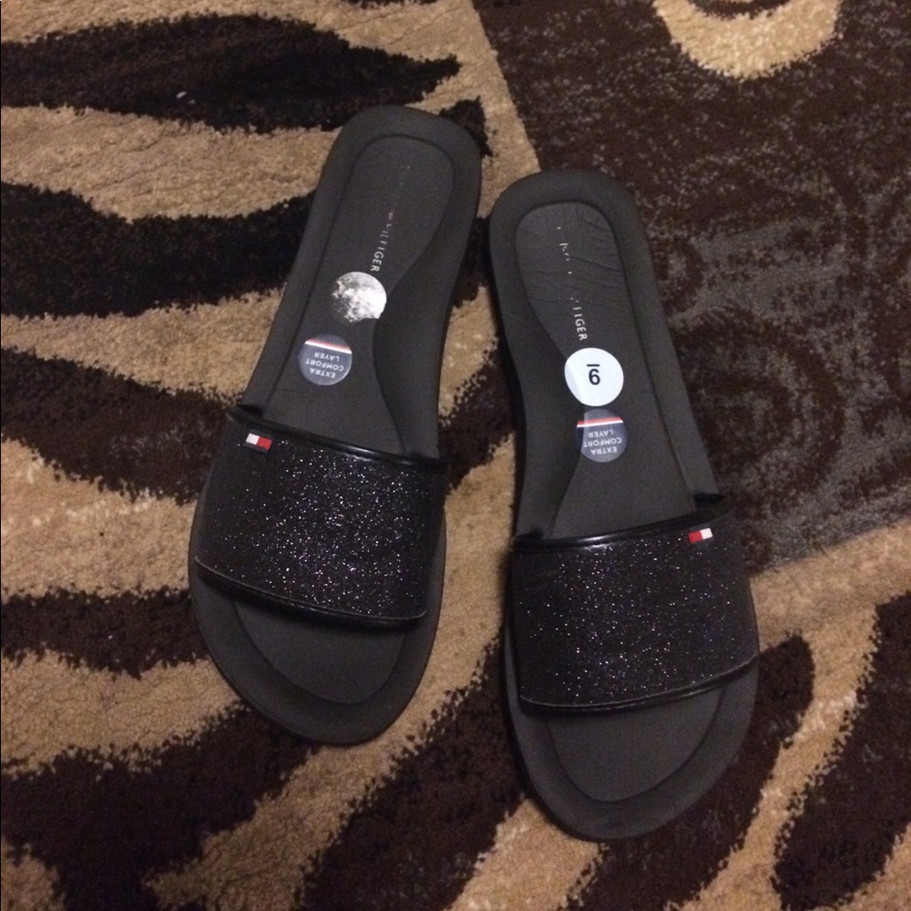 Tommy hilfiger slides size 9