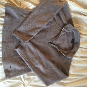 Preloved grey Patagonia pullover!!
