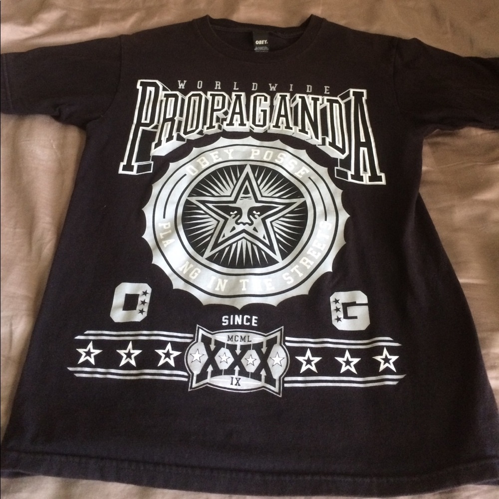 Obey propaganda tee