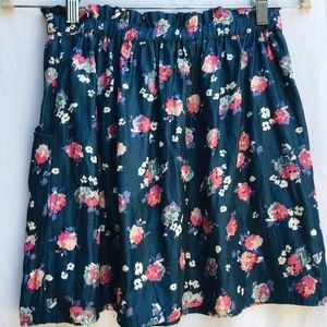 AMERICAN EAGLE blue floral patterned silk skirt