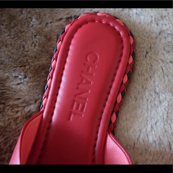 Authentic NIB 17A Chanel Lambskin Red Spa Mules 39 - Picture 5 of 8
