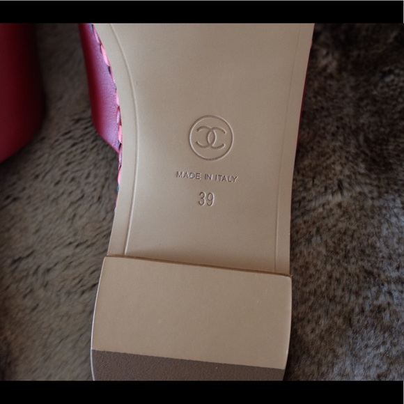 Authentic NIB 17A Chanel Lambskin Red Spa Mules 39 - Picture 6 of 8