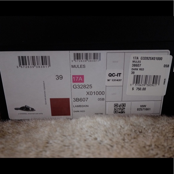 Authentic NIB 17A Chanel Lambskin Red Spa Mules 39 - Picture 8 of 8