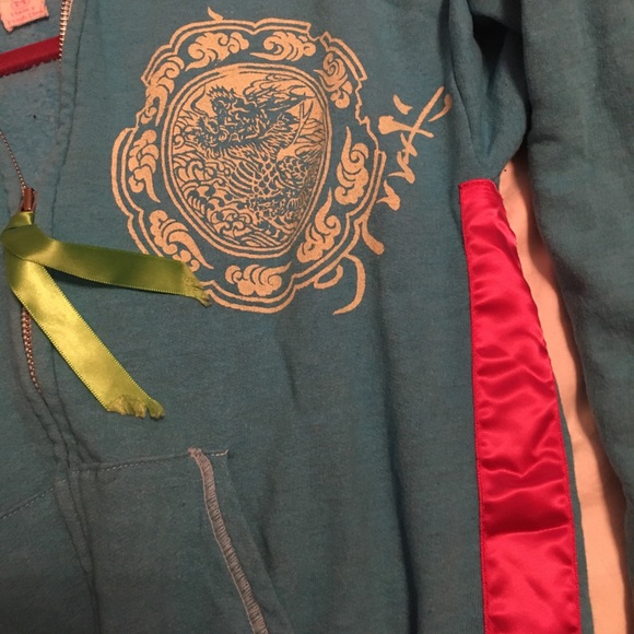 UEC Fresh Karma zip up hoodie sweatshirt - Picture 3 of 6