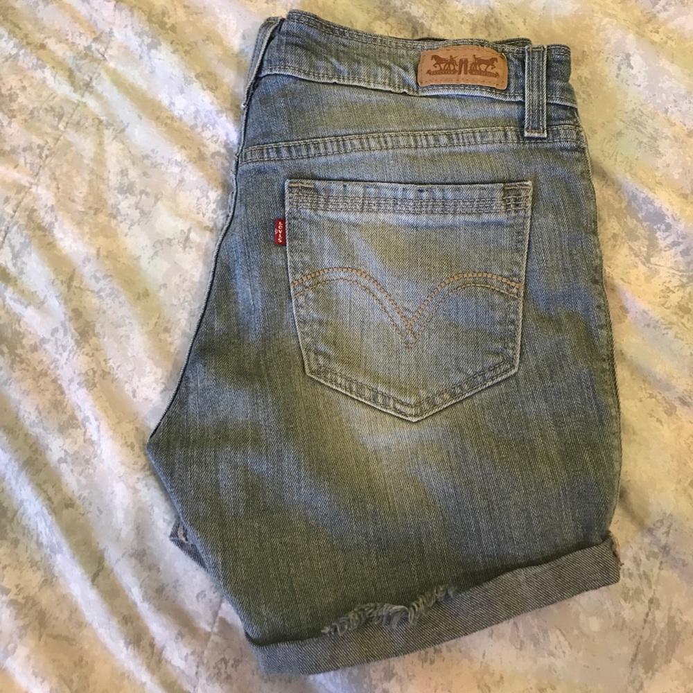 Levi jean shorts