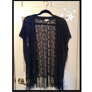 🖤New! Lace Flower Detail Cardigan w Fringe!