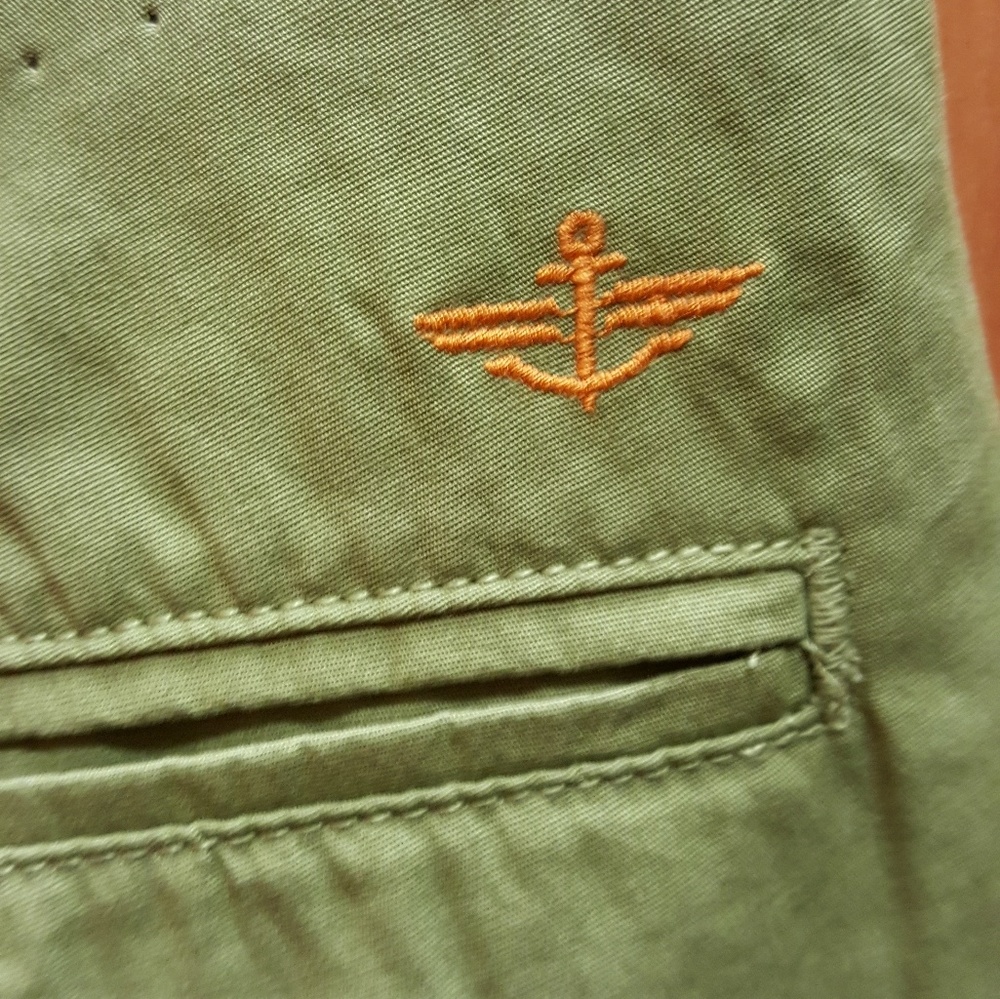 Never worn flat front Dockers shorts.