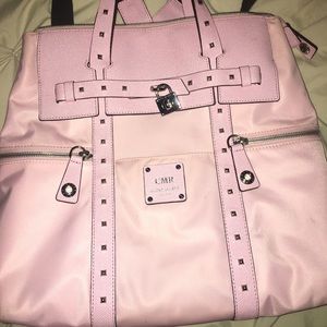 Beautiful authentic light pink Henri Bendel bag