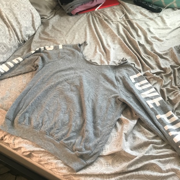 Off the shoulder vs pink crew - Picture 1 of 4