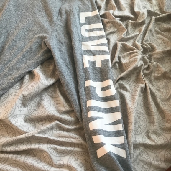 Off the shoulder vs pink crew - Picture 2 of 4