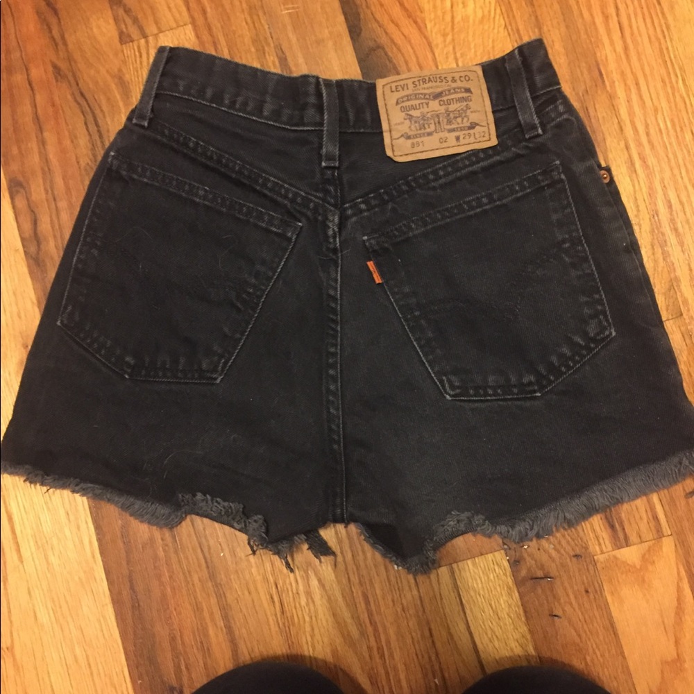 Black Levi's shorts size 29