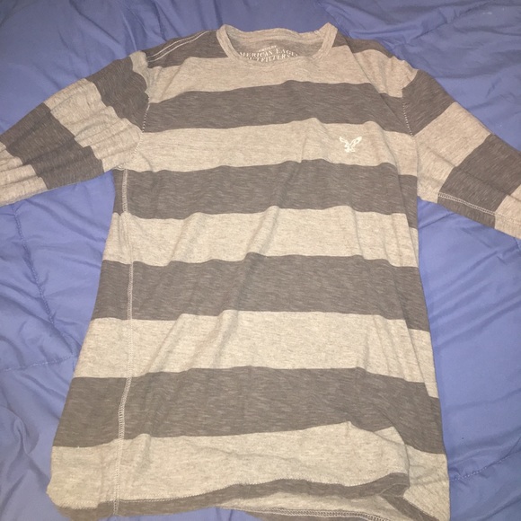 AMERICAN EAGLE GRAY STRIPED TSHIRT - Picture 1 of 2