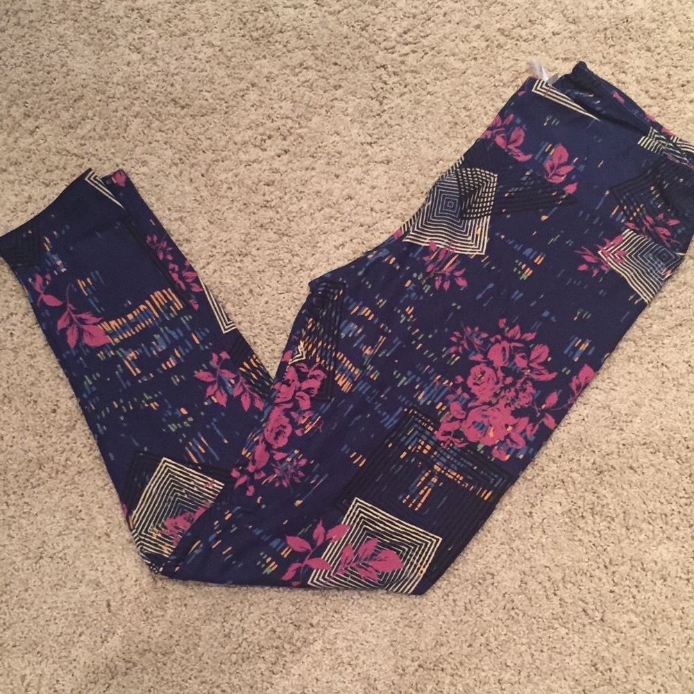 Brand New LuLaRoe Logo Leggings with florals!