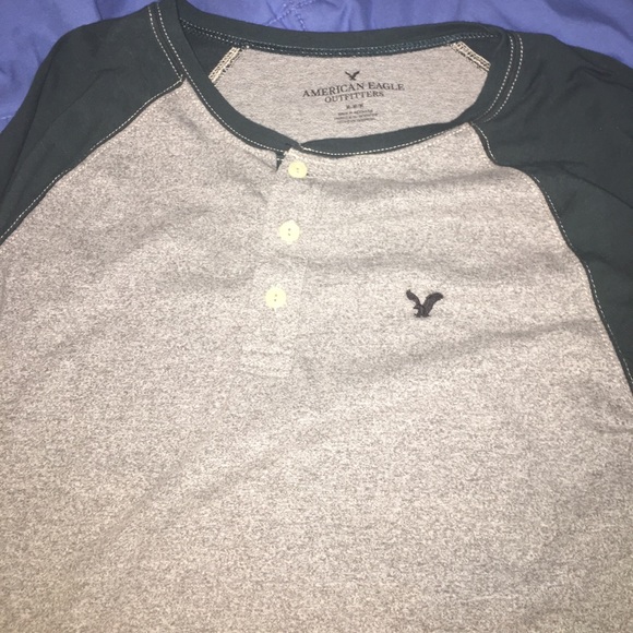 LONG SLEEVE GRAY & GREWN TSHIRT! (AEO) - Picture 2 of 2