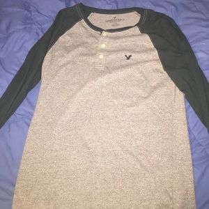 LONG SLEEVE GRAY & GREWN TSHIRT! (AEO)