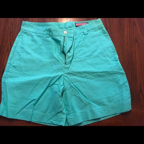 Vineyard vines shorts - Picture 2 of 3