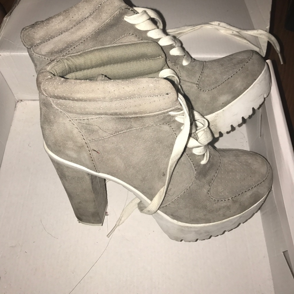 GREY ALDO WINTER/FALL BOOTS