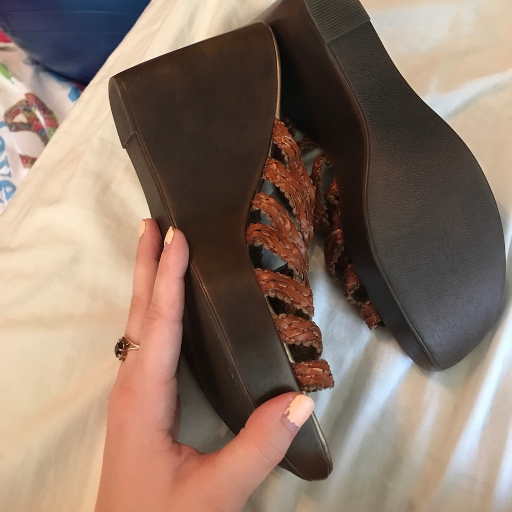 Heels - Picture 3 of 3