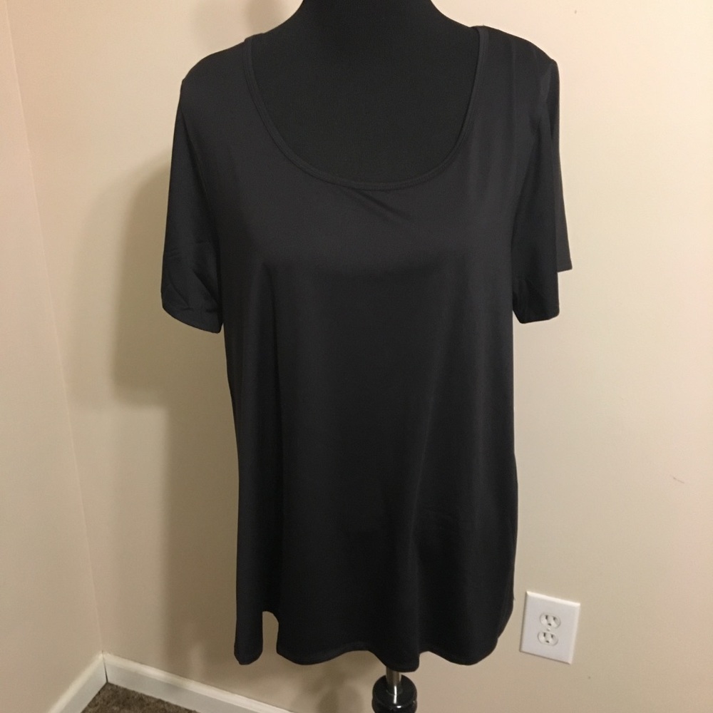 Lularoe Black Classic T