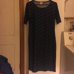 Medium LuLaRoe Julia