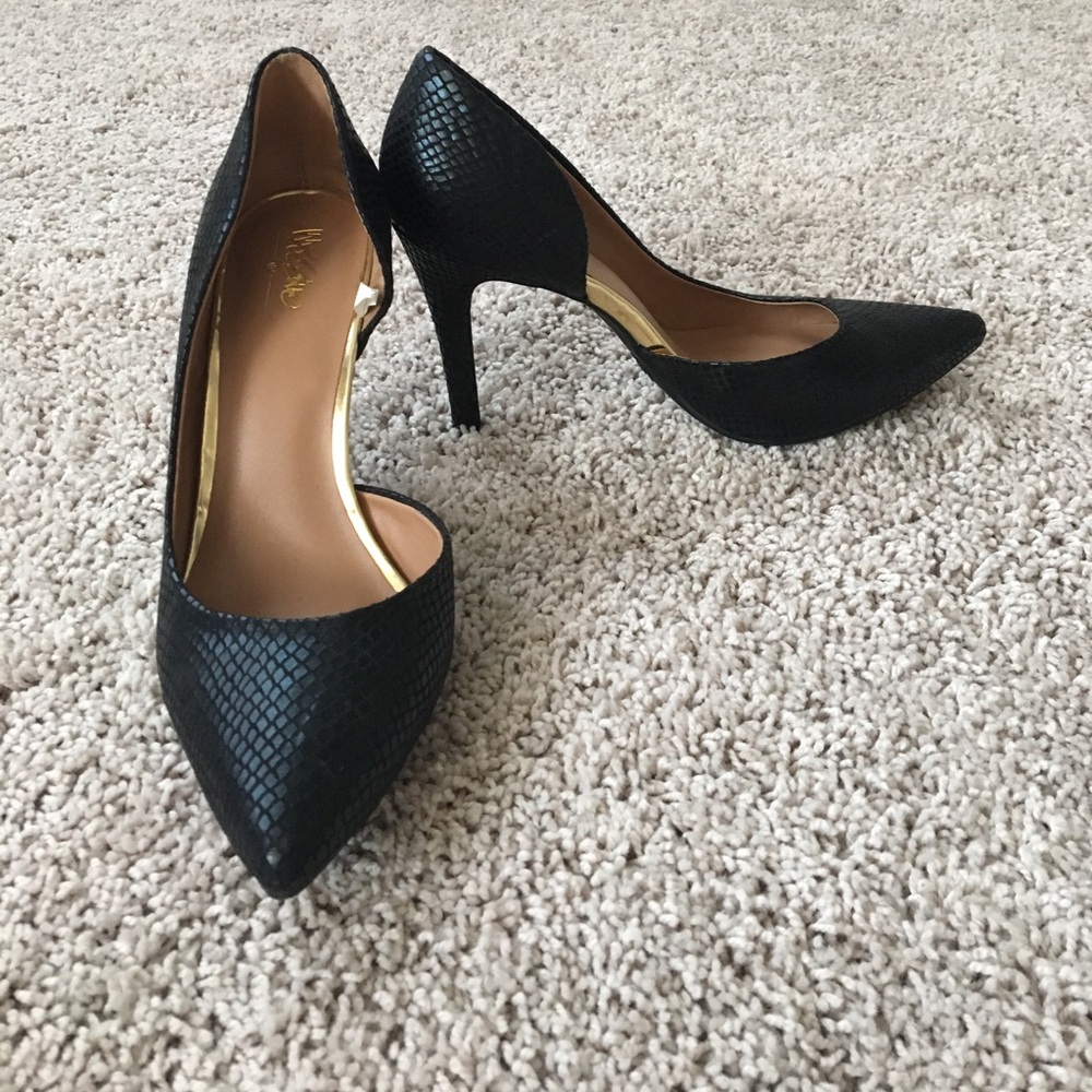 Mossimo Black Pumps