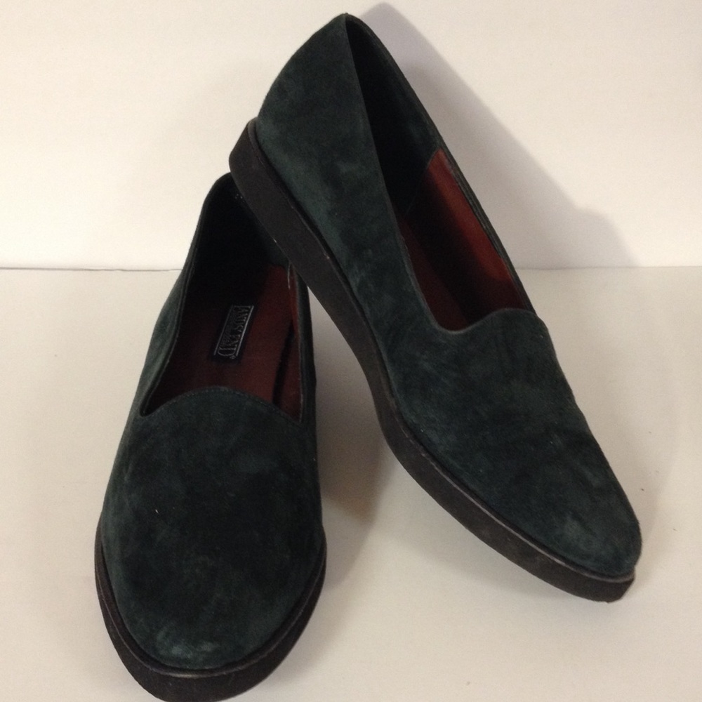 Lands’ End suede slip on shoes green 9 1/2 N