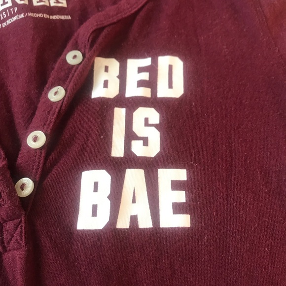 Vs pink pajama set - Picture 2 of 3