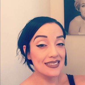 Meet your Posher, Virginia