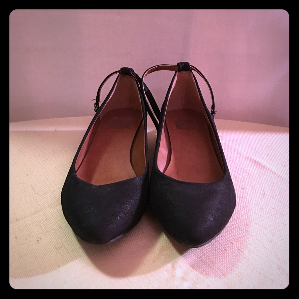Black shoes