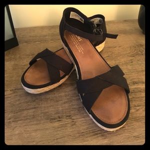 Toms sandals
