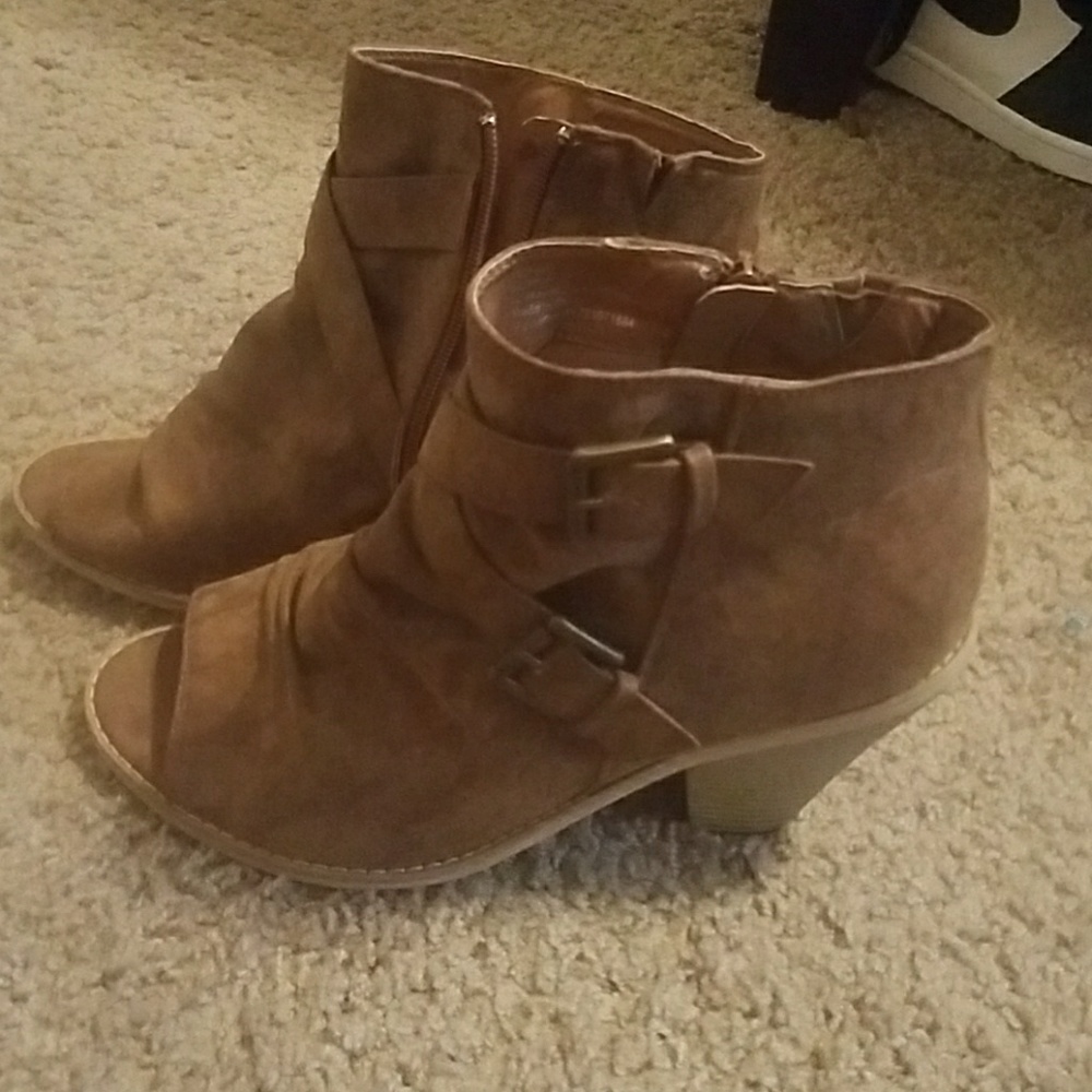 Brown peep toe bootie