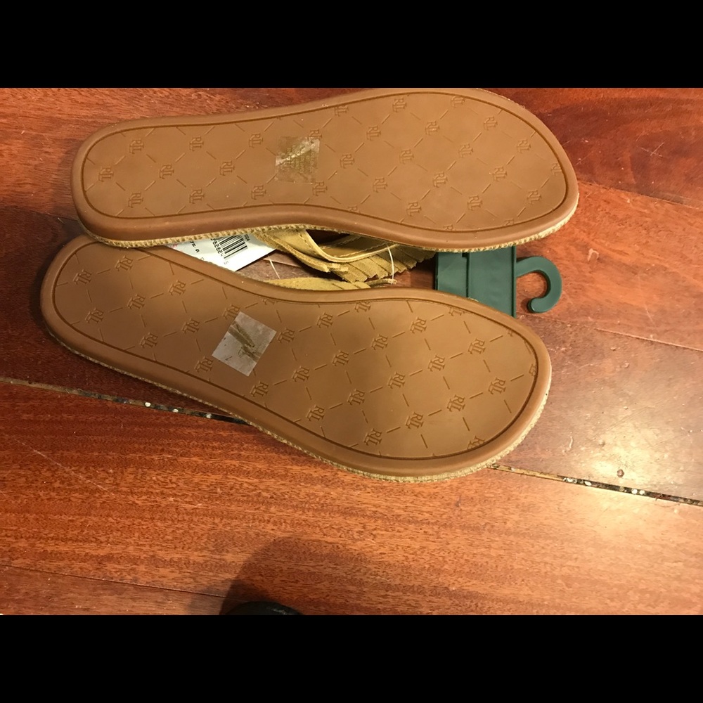 Fringe flops - Picture 3 of 3