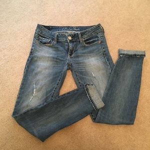American Eagle denim skinny jeans. Size 2