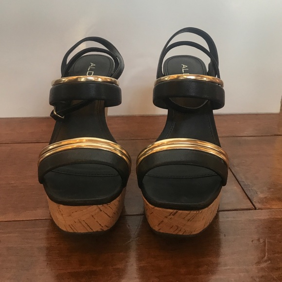Aldo black and gold wedges - Picture 3 of 6