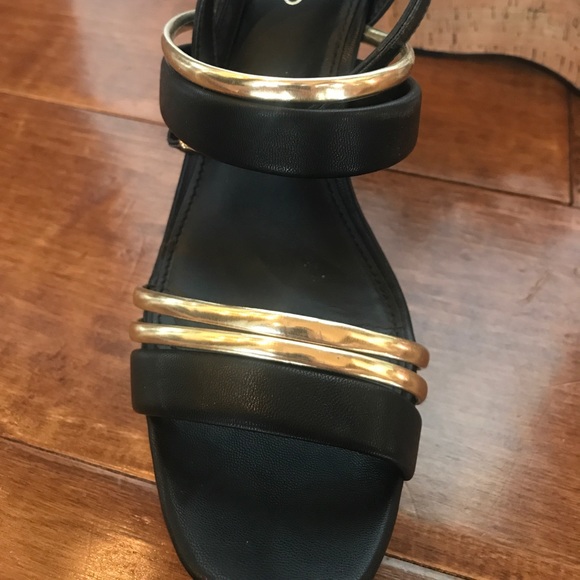 Aldo black and gold wedges - Picture 6 of 6