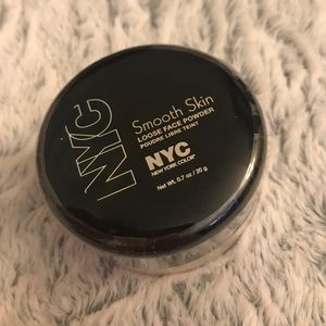 Brand New NYC Smooth Skin Face Powder