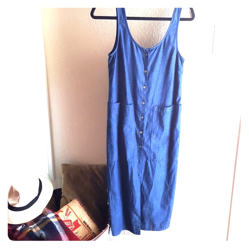 NWT  Velvet Heart Chambray button down dress