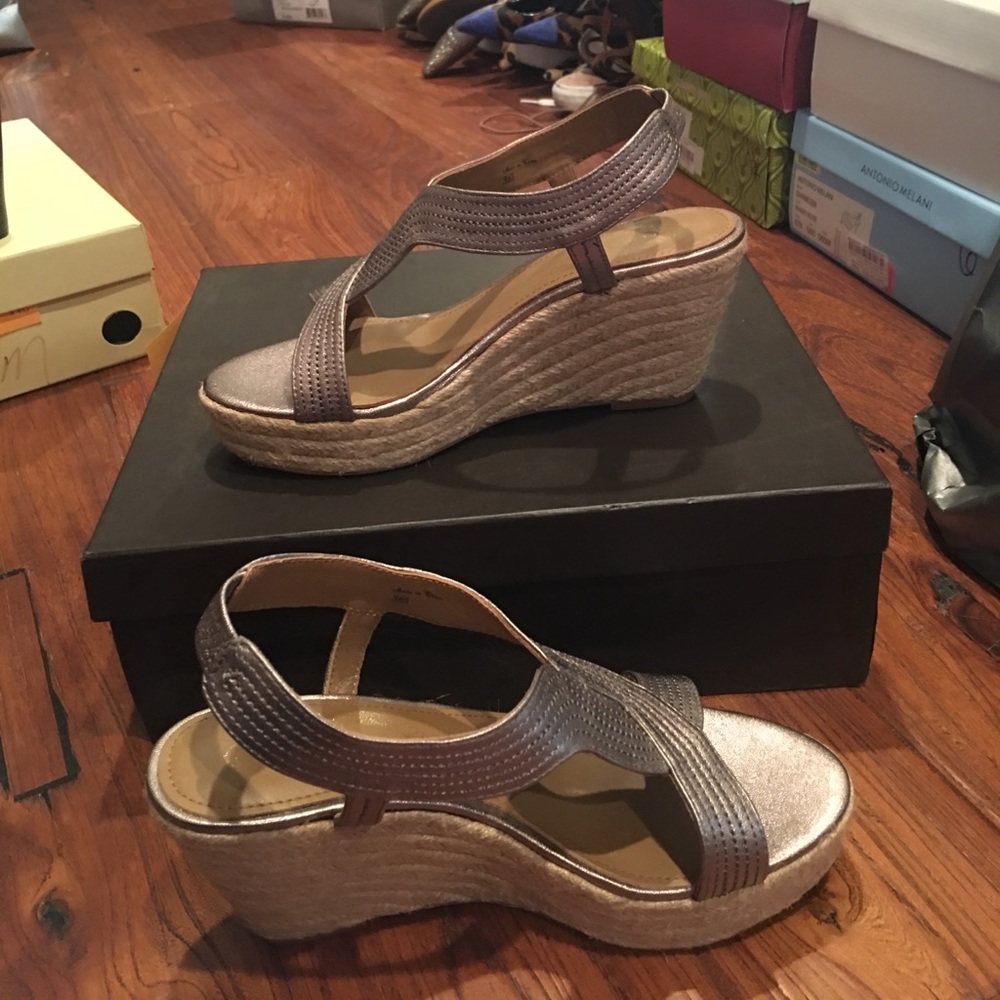Brand New Elie Tahari Wedges
