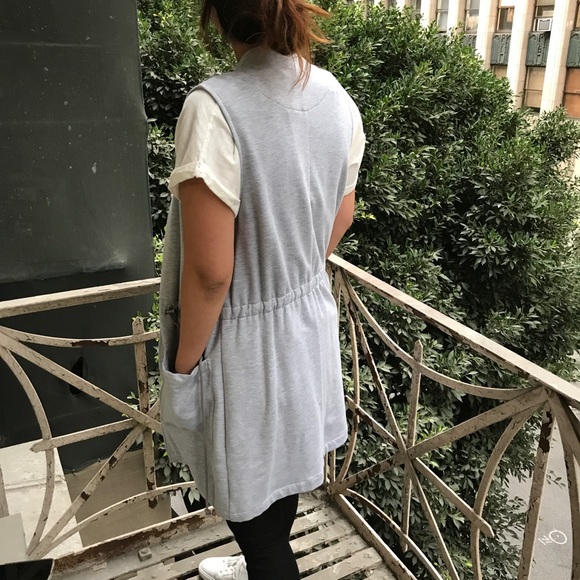 DREW Women's Sweater Zip Up Vest Gray $216 NWT - Picture 5 of 8