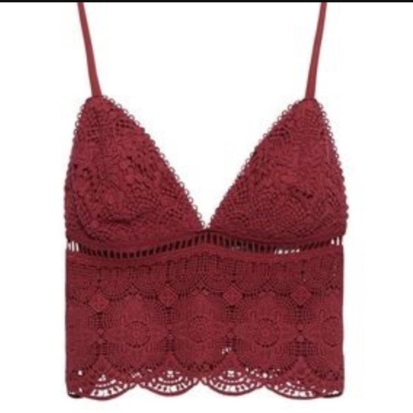 Kendall & Kylie Tops - Kendall & Kylie maroon crochet crop top