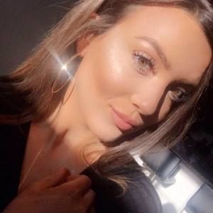 Meet your Posher, Carly