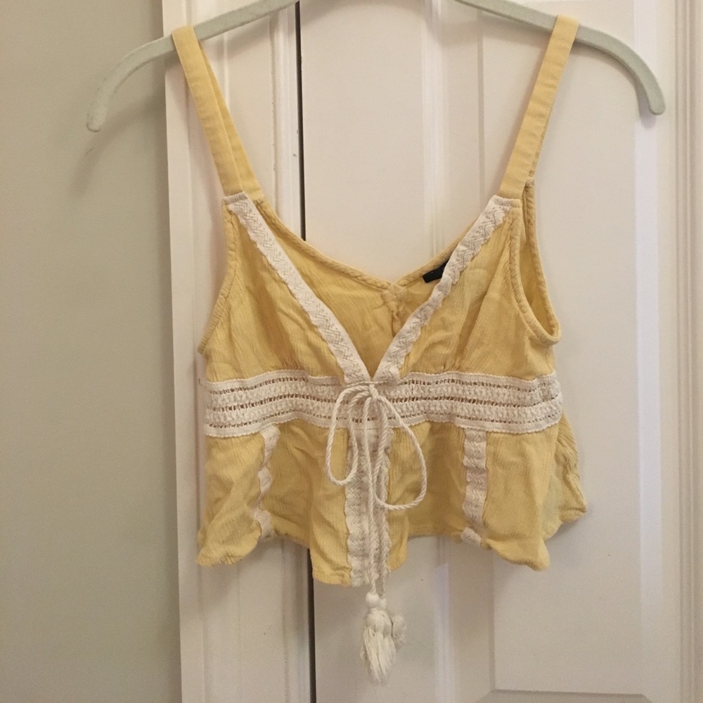 yellow croptop