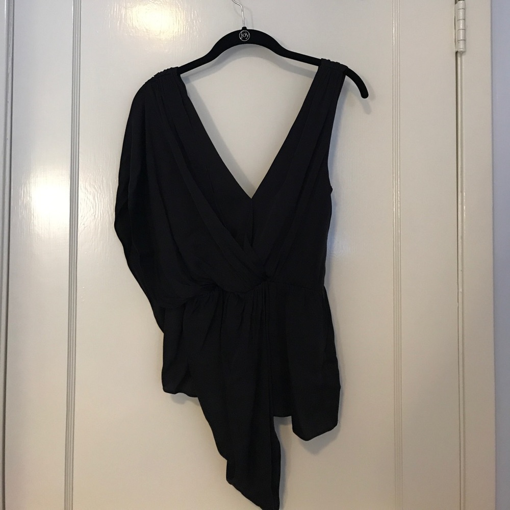 Alice + Olivia Asymmetrical Batwing Top 🦇 Size S
