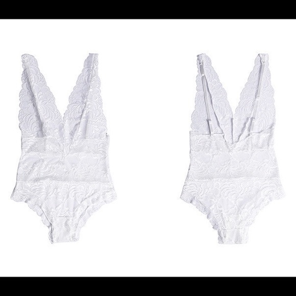 RESTOCKING 'Juliet' White Lace Bodysuit - Picture 4 of 5