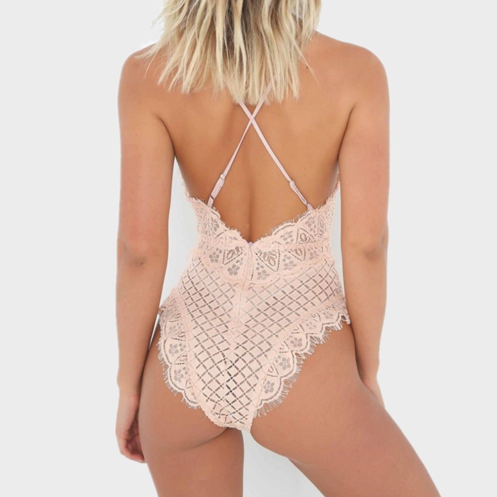'Elle' Peach Lace Bodysuit - Picture 7 of 8
