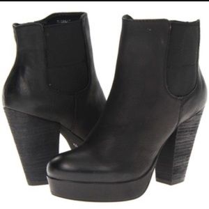 Steve Madden black booties